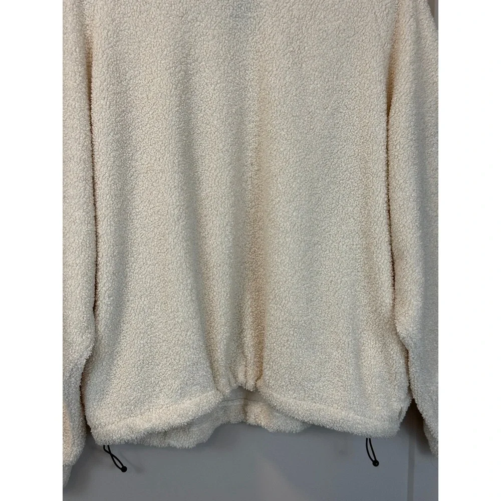Standard Cloth‎ Urban Outfitters Cream Fleece Crewneck Sweatshirt Size Large